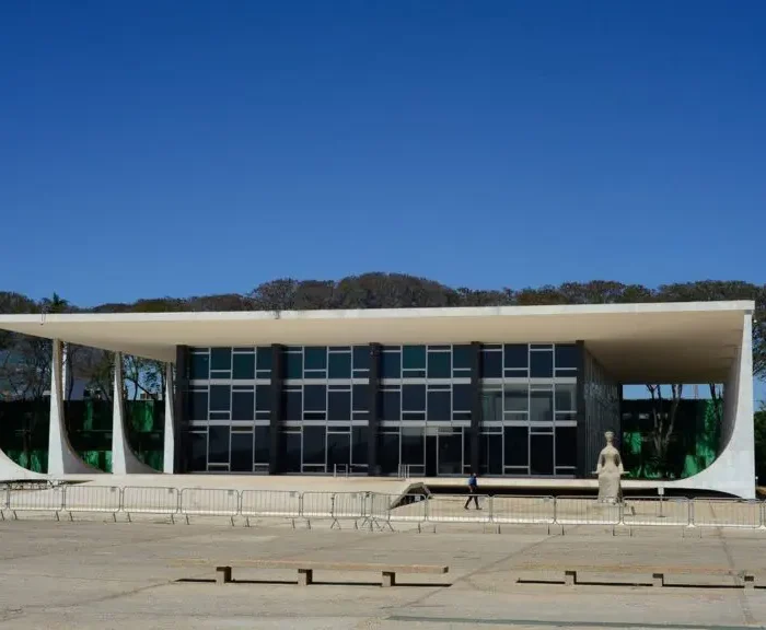 Nota de Solidariedade ao Professor Evandro Menezes de Carvalho, da Universidade Federal Fluminense